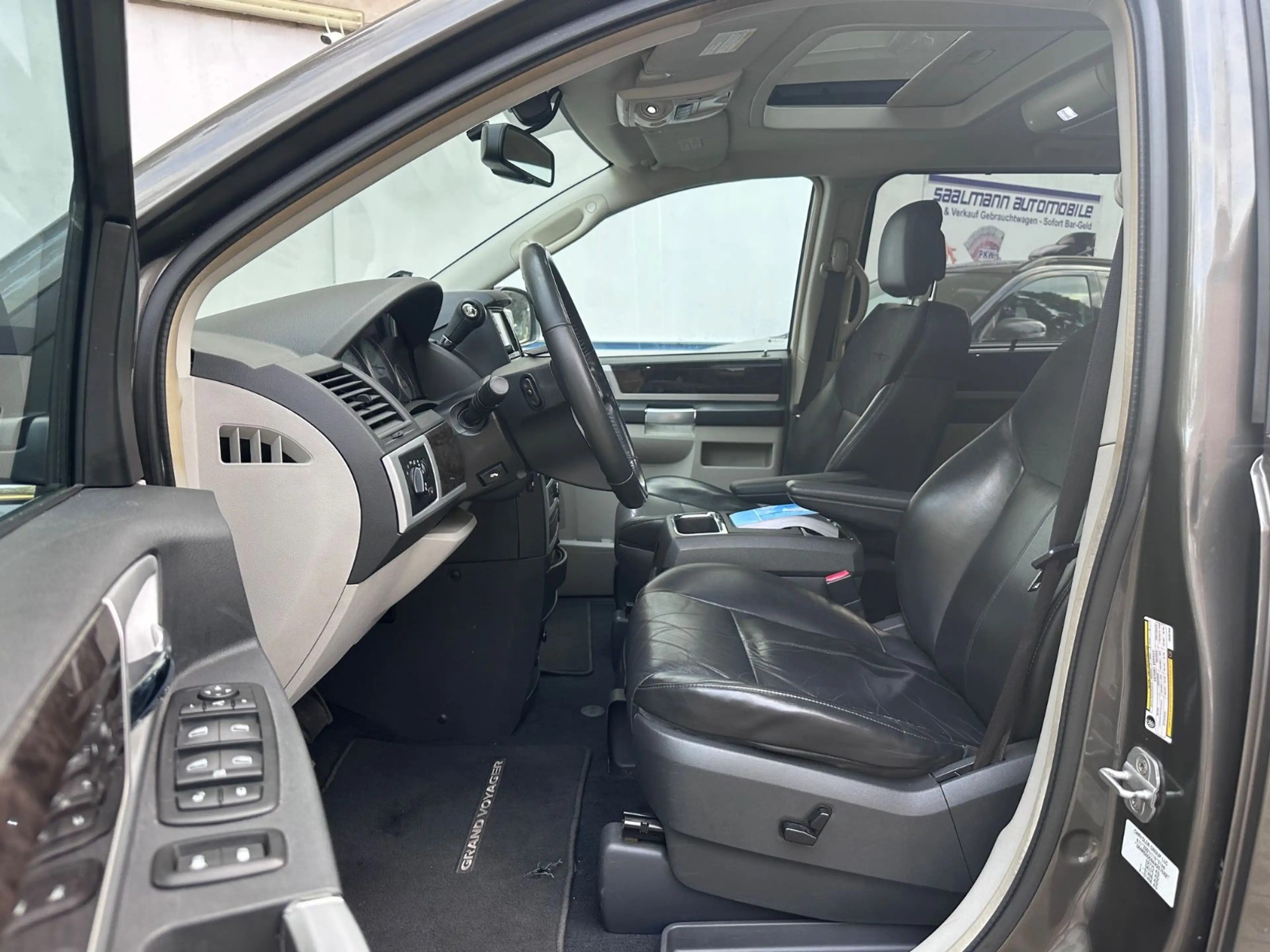 Chrysler Grand Voyager Limited*Navi*AHK*7 Sitzer* — photo 11