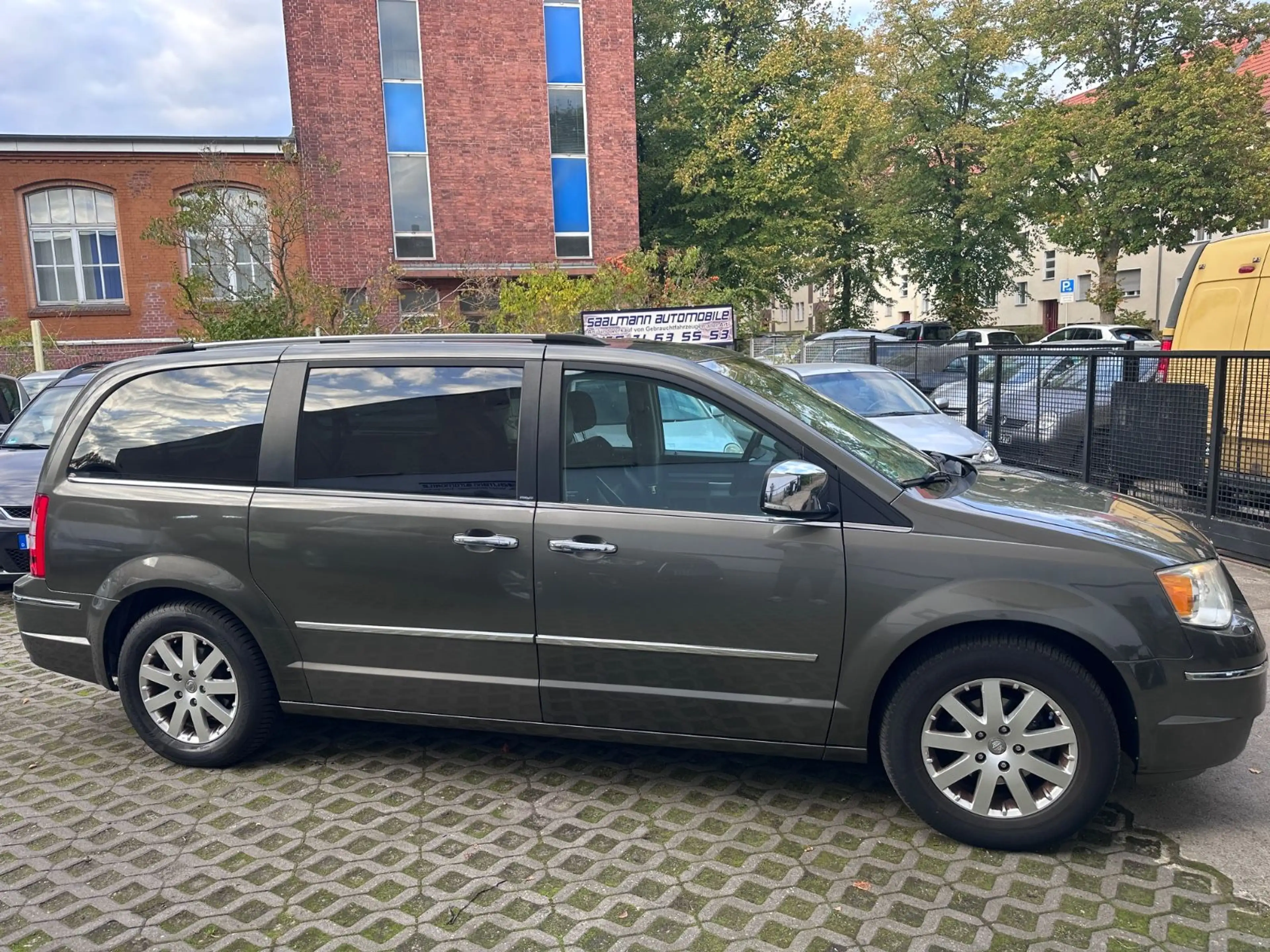 Chrysler Grand Voyager Limited*Navi*AHK*7 Sitzer* — photo 10