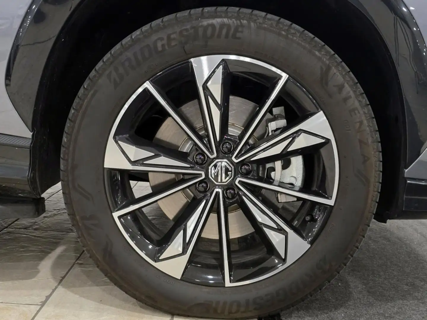 MG EHS E 1.5T PLUG IN HYBRID LUXURY Gris - 2