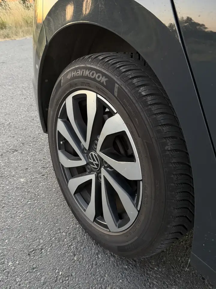 Volkswagen Golf Standard Model — photo 12