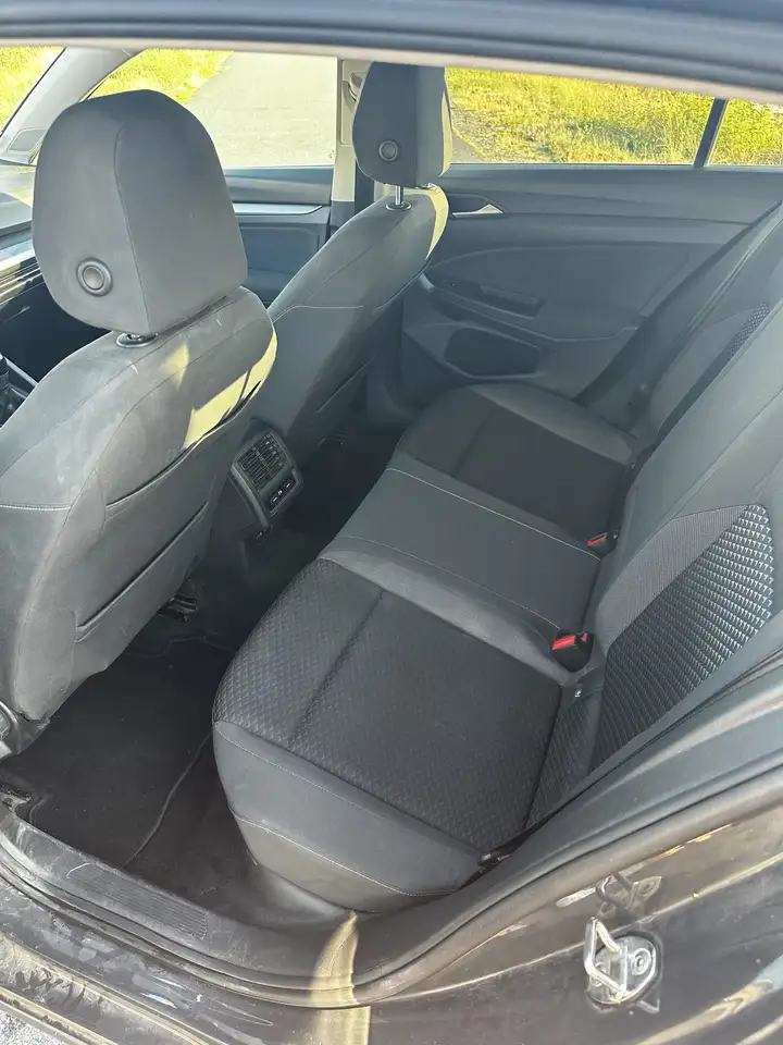 Volkswagen Golf Standard Model — photo 3