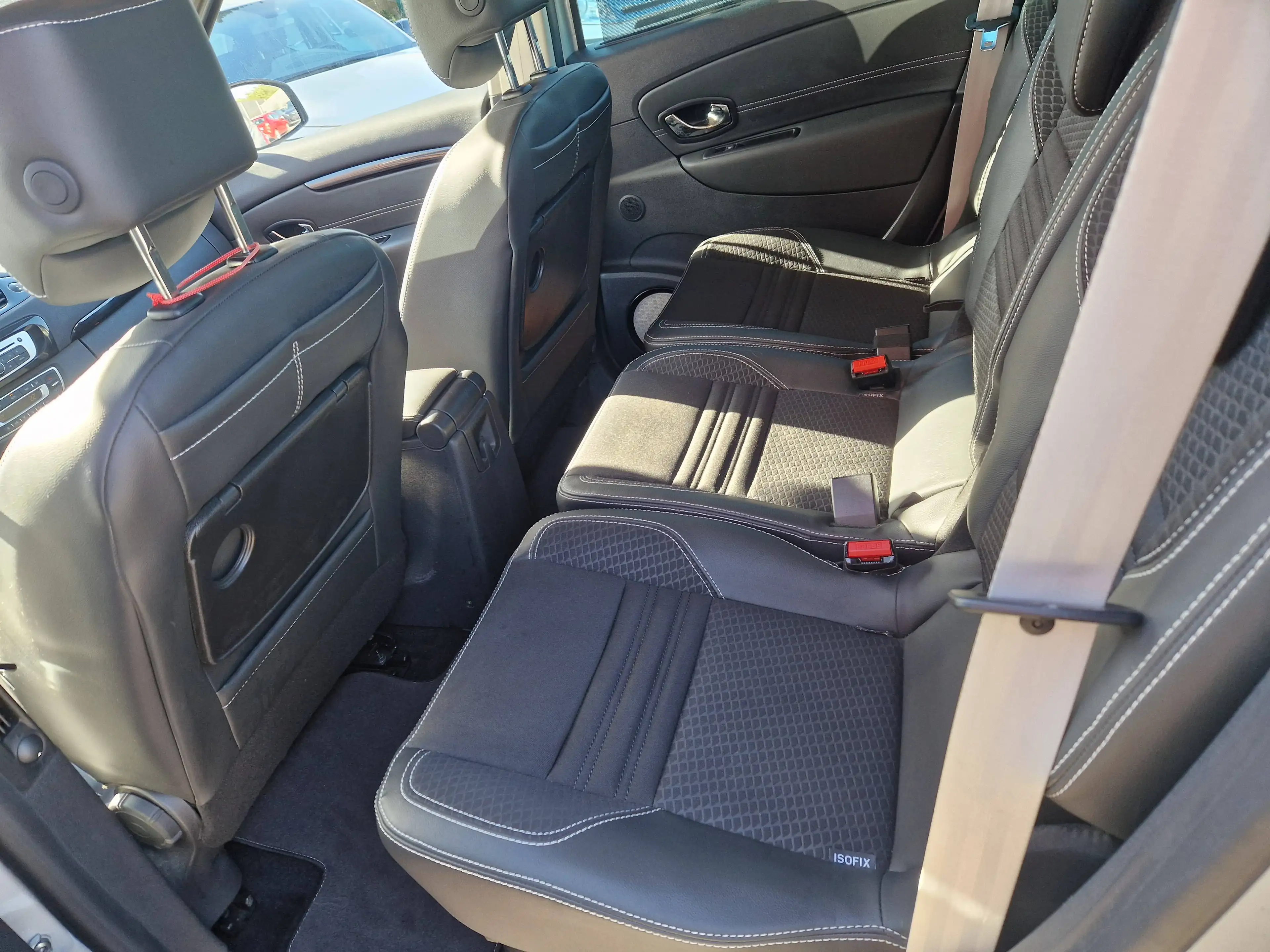 Renault Scenic Scénic XMOD 1.5 dCi Energy Bose Edition — photo 11