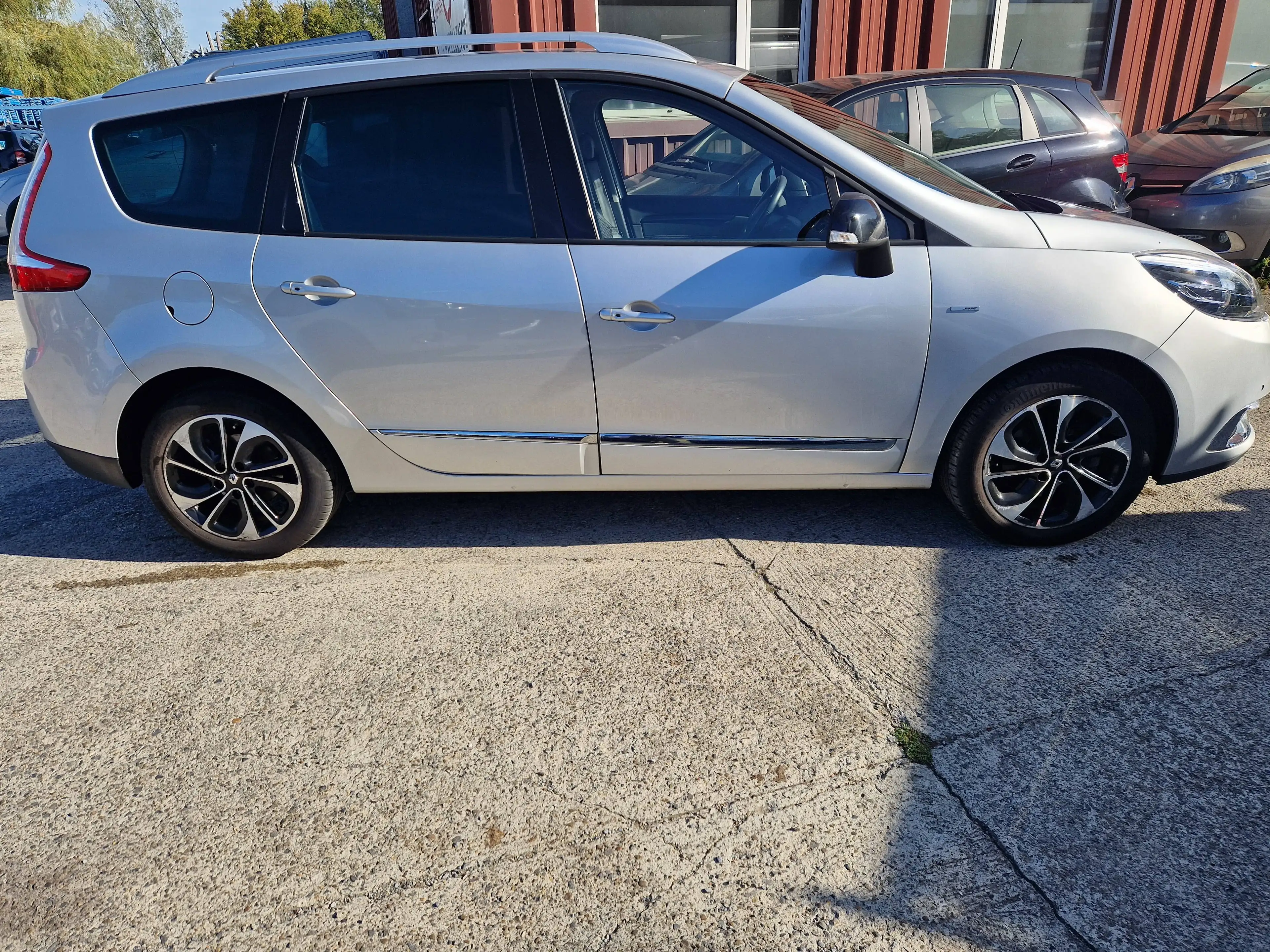 Renault Scenic Scénic XMOD 1.5 dCi Energy Bose Edition — photo 6