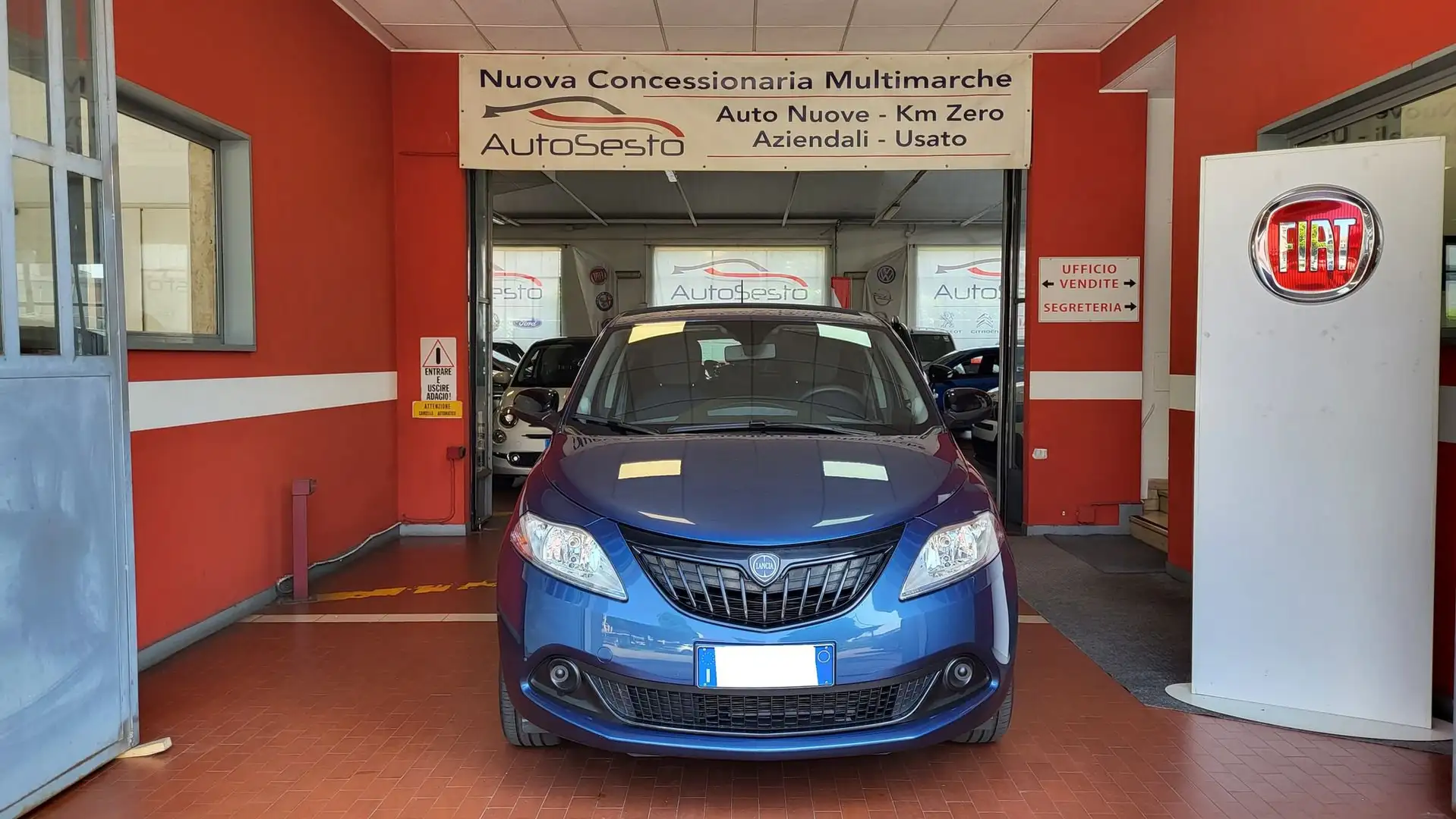 Lancia Ypsilon 1.0 FireFly 5 porte S&S Hybrid Oro Blau - 2