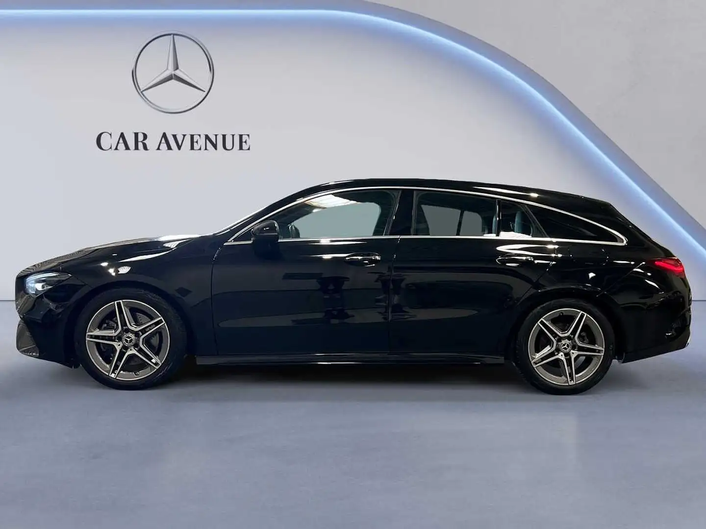 Mercedes-Benz CLA 200 d Shooting Brake AMG Line Zwart - 2