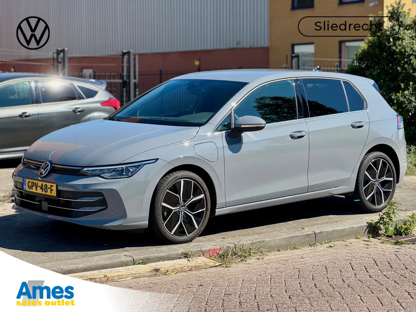 Volkswagen Golf 1.5 eHybrid 204pk DSG 50 Edition | Massagestoel | Gris - 1
