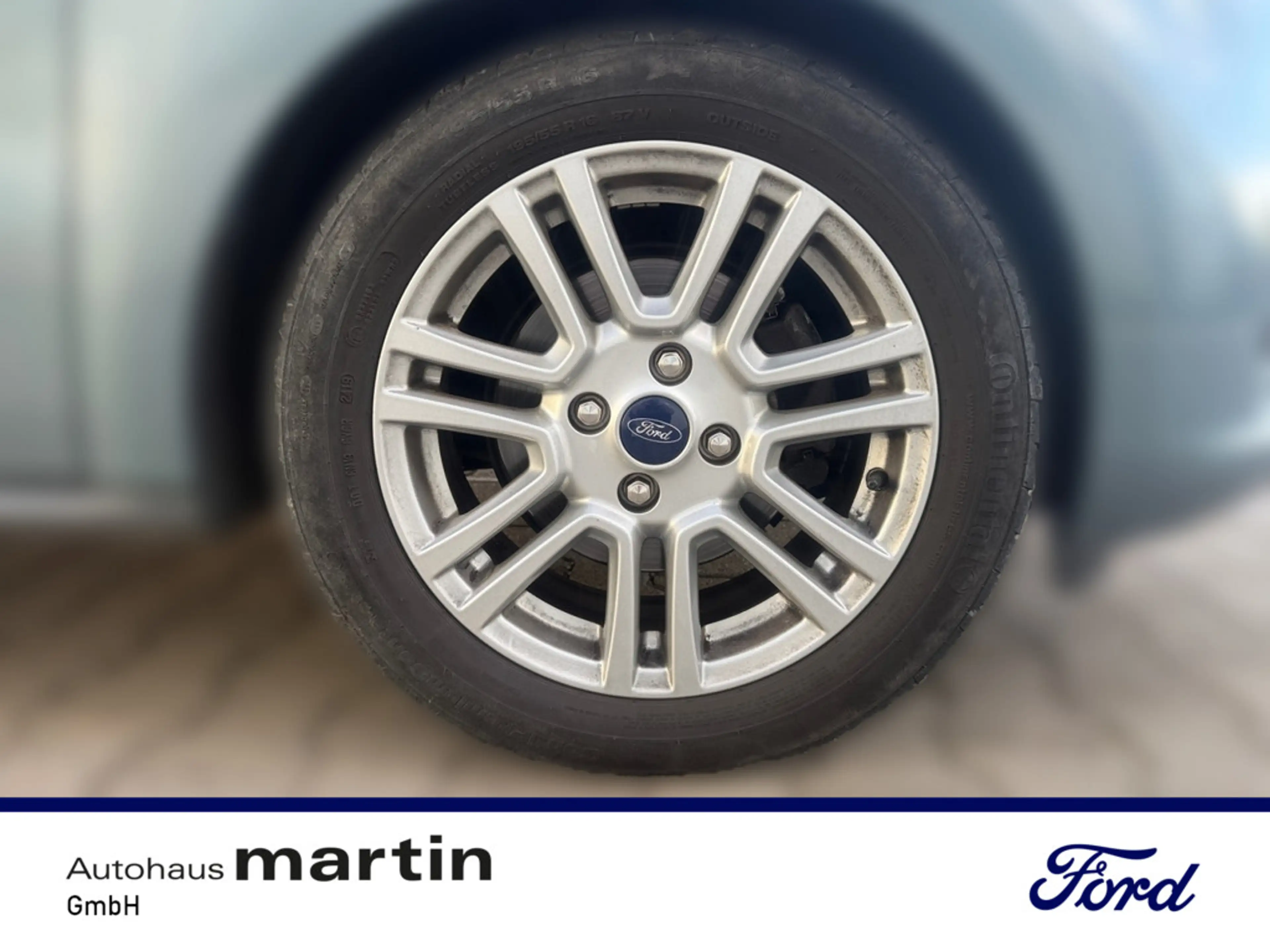 Ford Tourneo Courier 1.0 Titanium SHZ KAMERA NAVI — photo 13