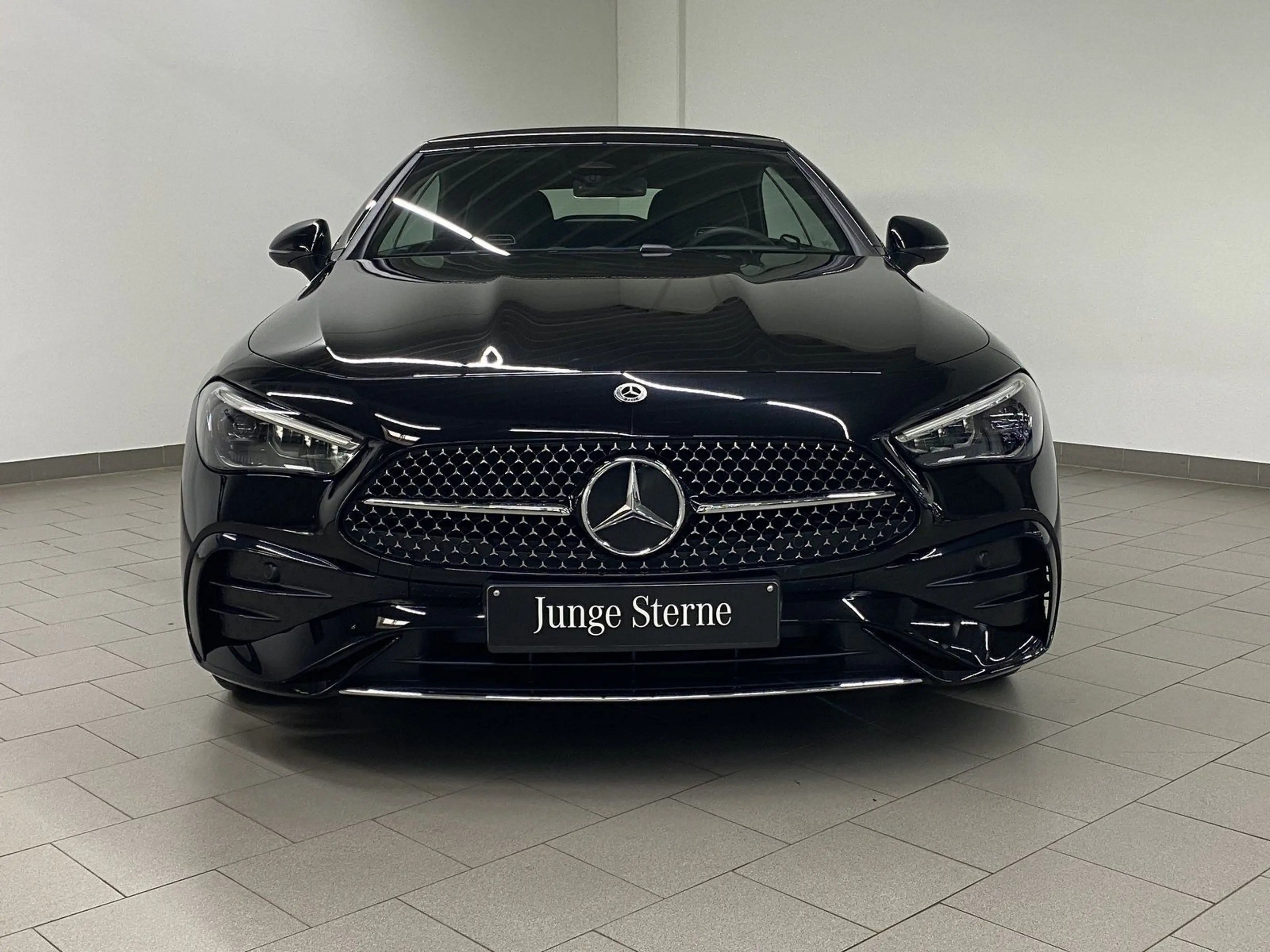 Mercedes-Benz CLE 200 Cabrio AMG+LED+19"+KAMERA+KEYLESS+MEMORY — photo 4