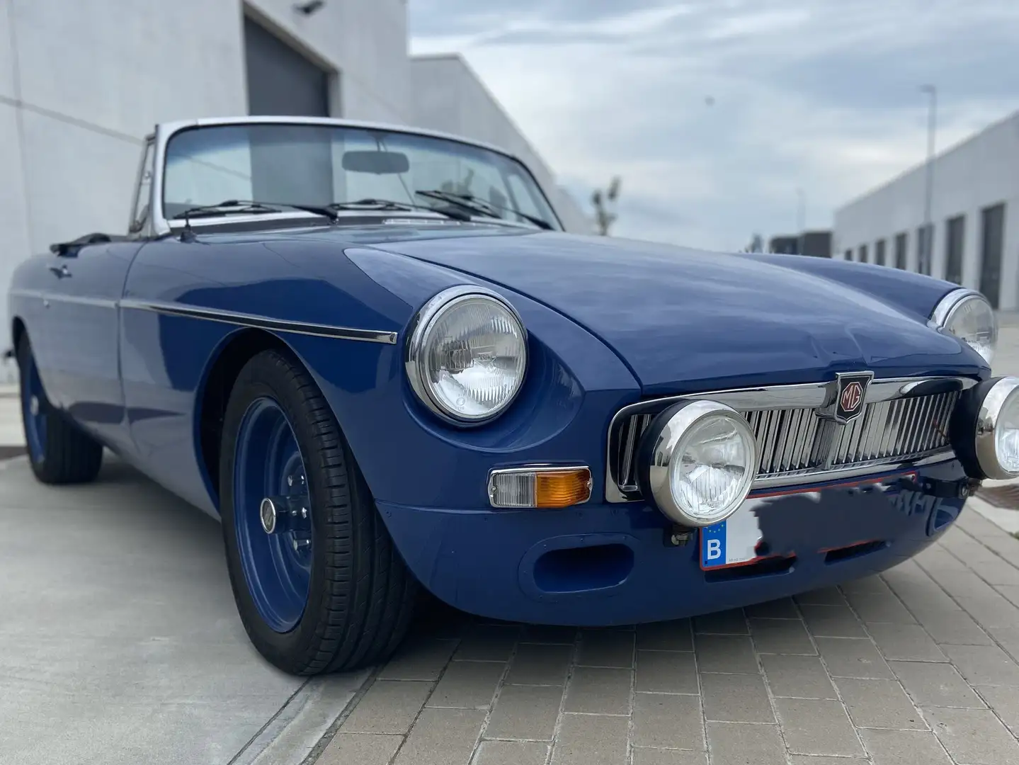 MG MGB Oldtimer Bleu - 1