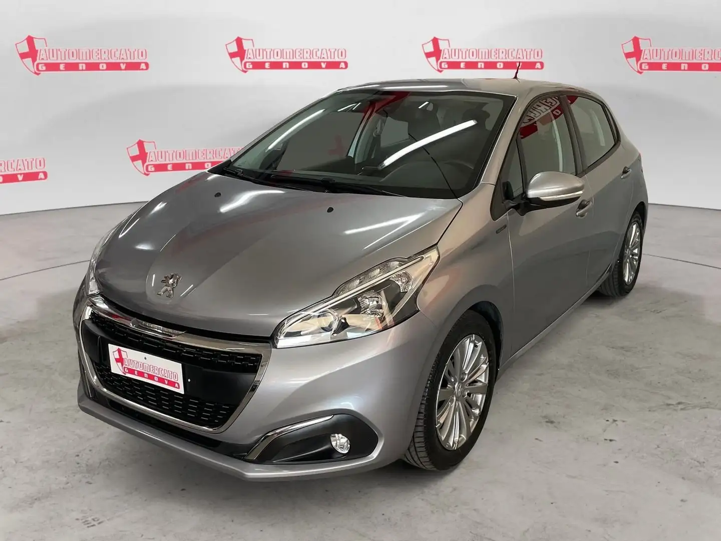 Peugeot 208 PureTech 82 5 porte Allure - 1