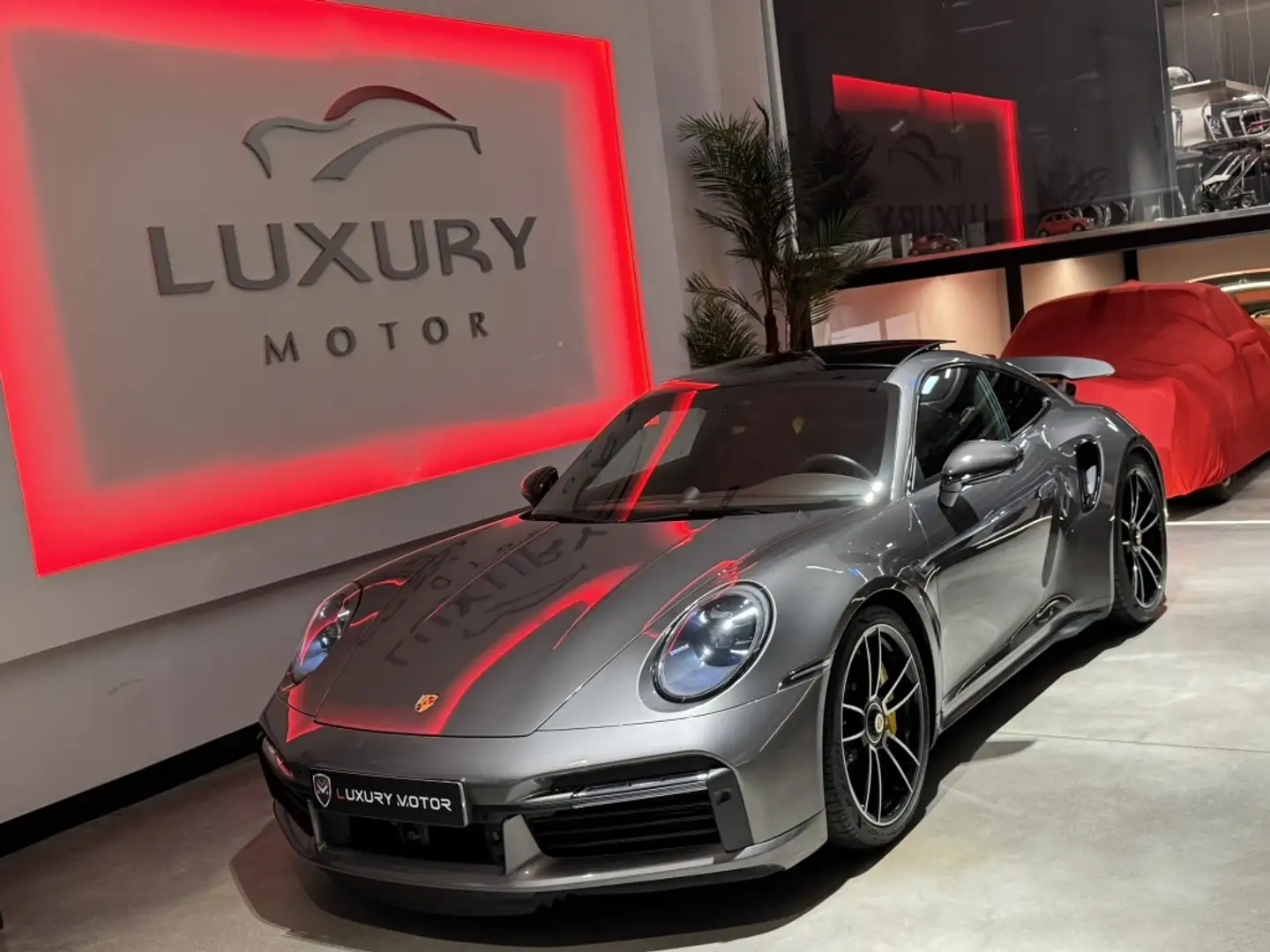Porsche 992 Turbo S Coupé PDK Gris - 1
