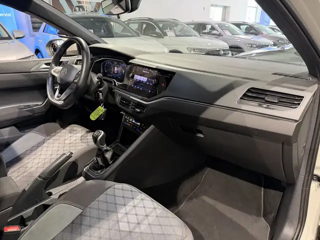 Volkswagen Taigo view 12