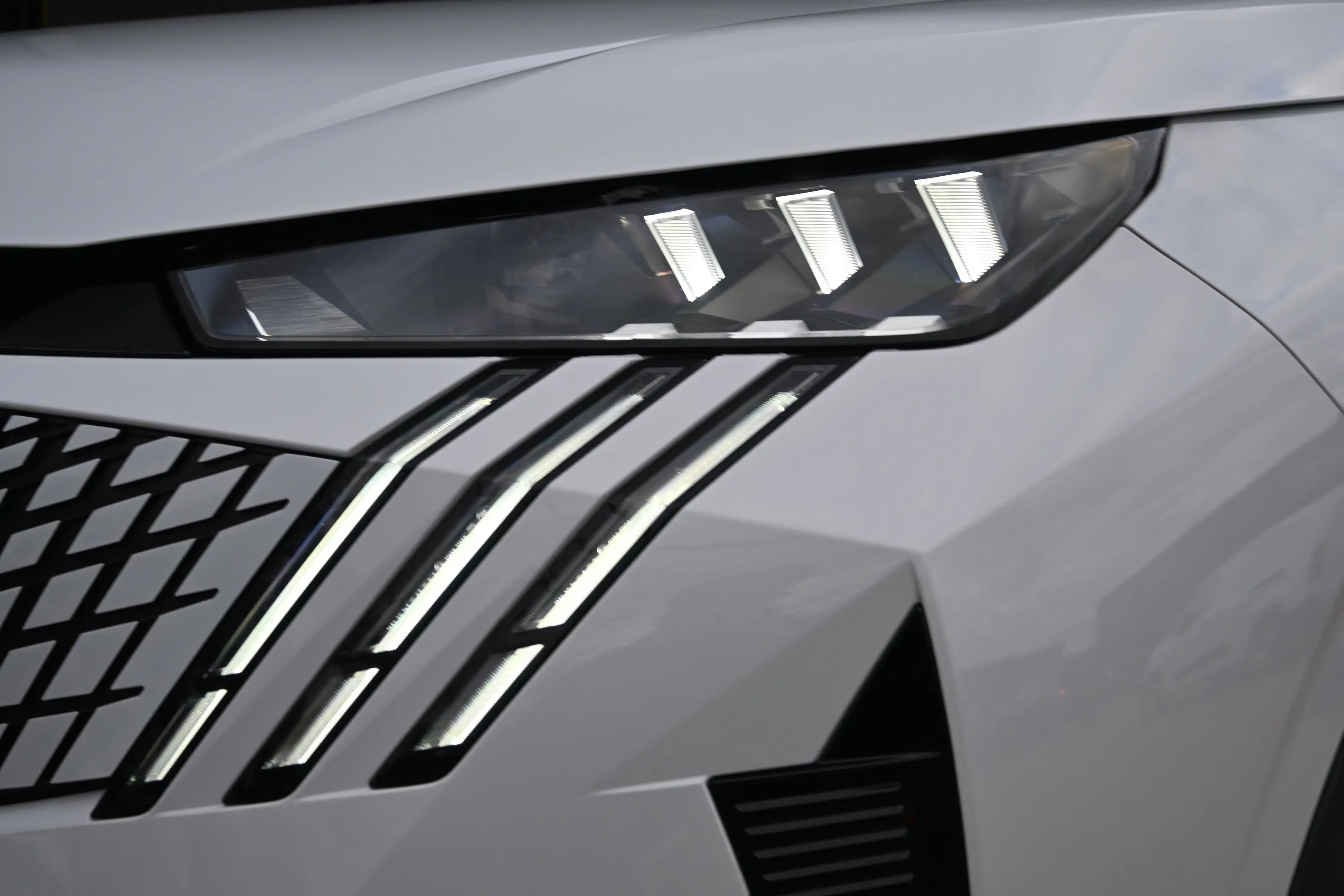 Peugeot 3008 1.6 plug-in Hybrid 225 GT Tot 8 Jaar Garantie! | 7 — photo 35