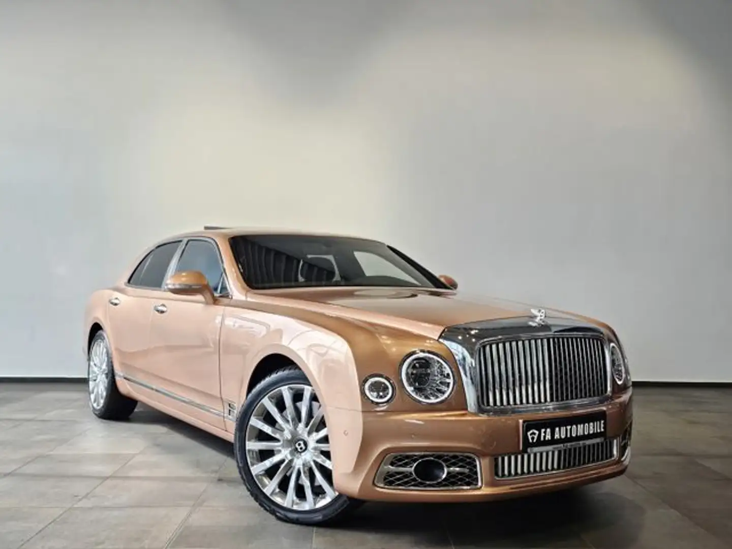Bentley Mulsanne 6.8 Exclusive Ed. 3xTv Kühlbox Soft.VOL Gold - 2