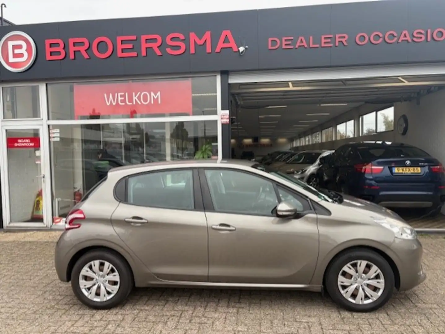 Peugeot 208 1.2 VTi Envy 3 EIGENAAR * DEALERONDERHOUDEN * DIST Grijs - 2