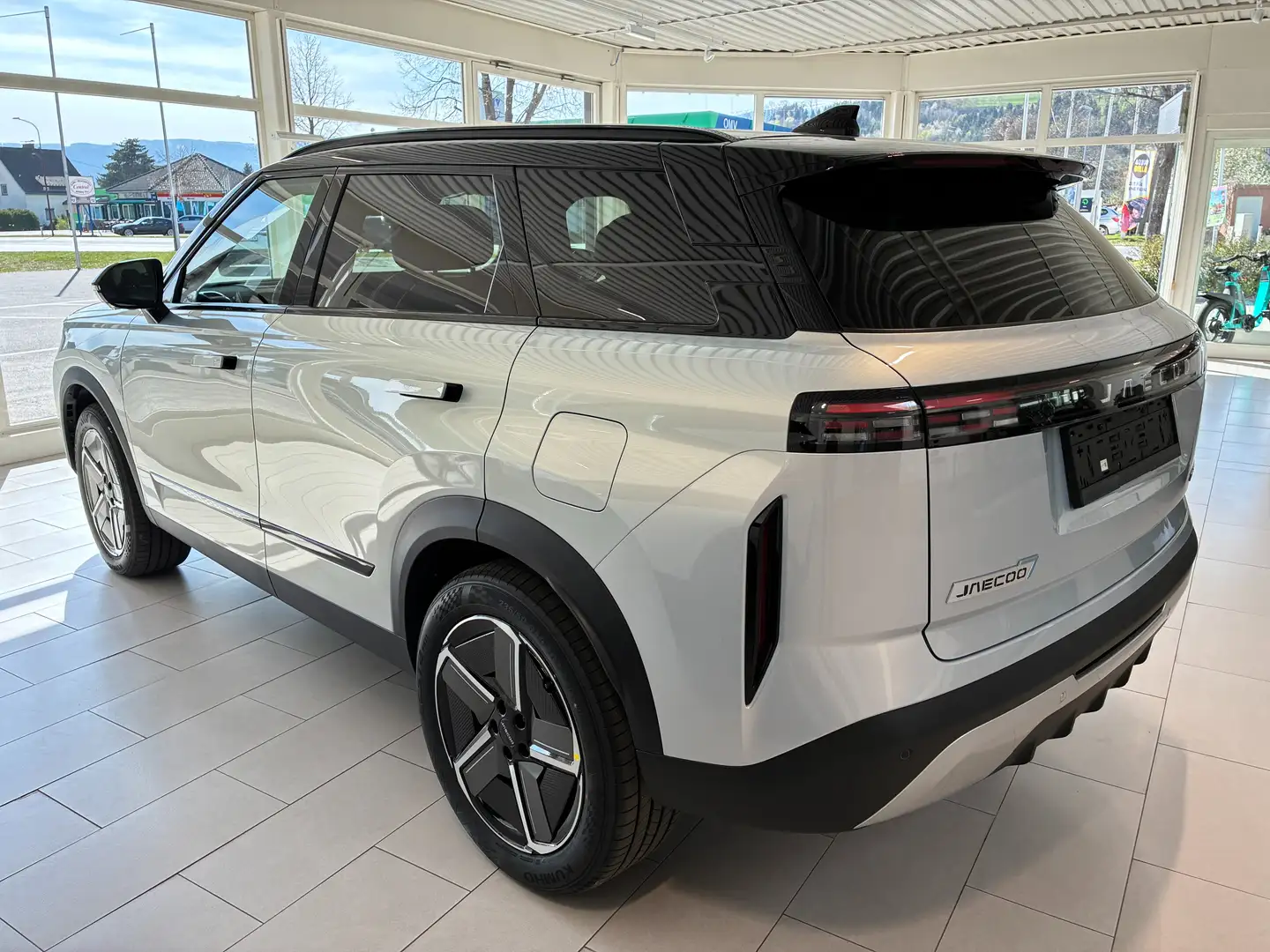 Jaecoo J7 1.5 GDI Plug in Hybrid Premium (150kw) Silber - 2