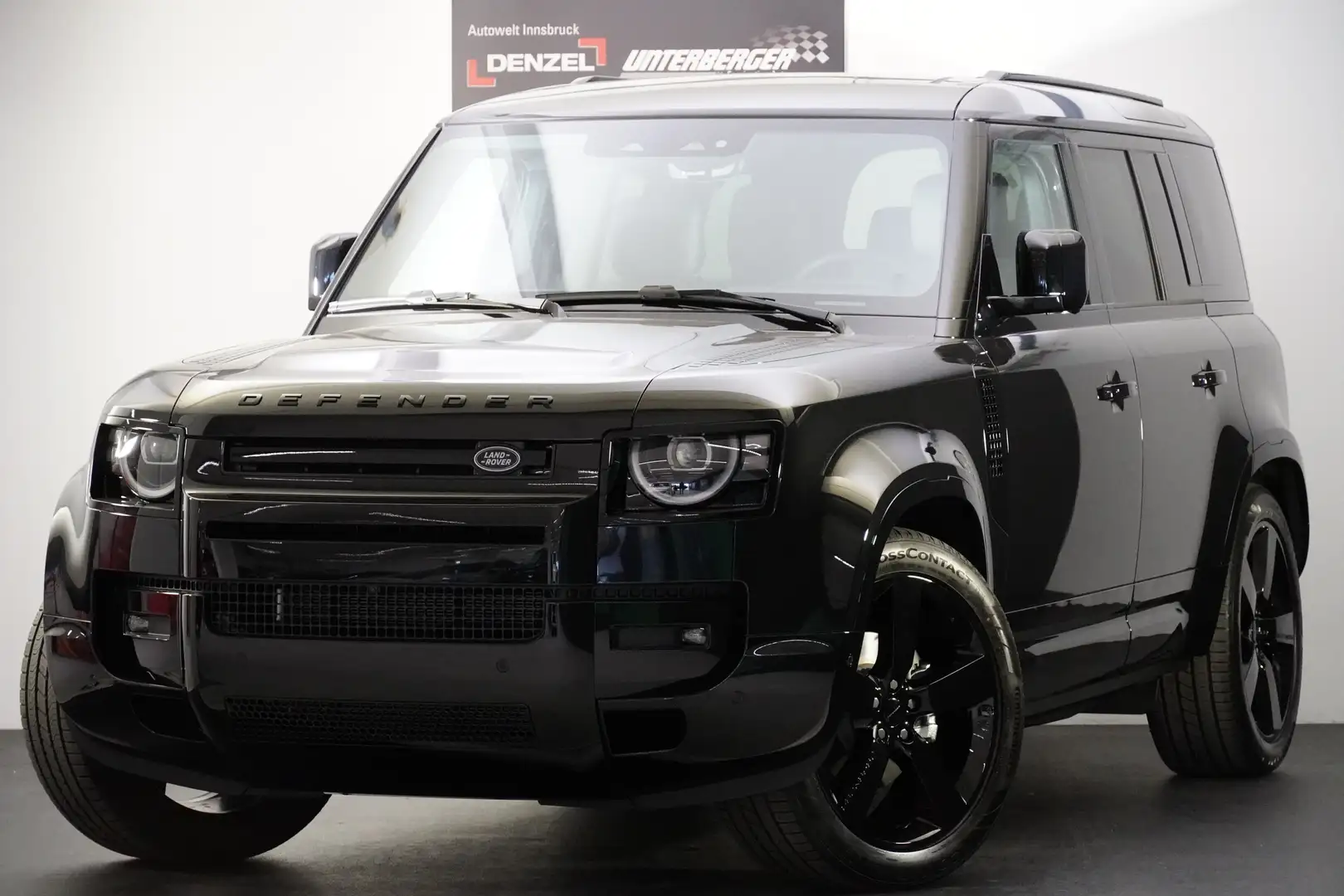 Land Rover Defender 3.0D D200 X Dyn SE Schwarz - 2