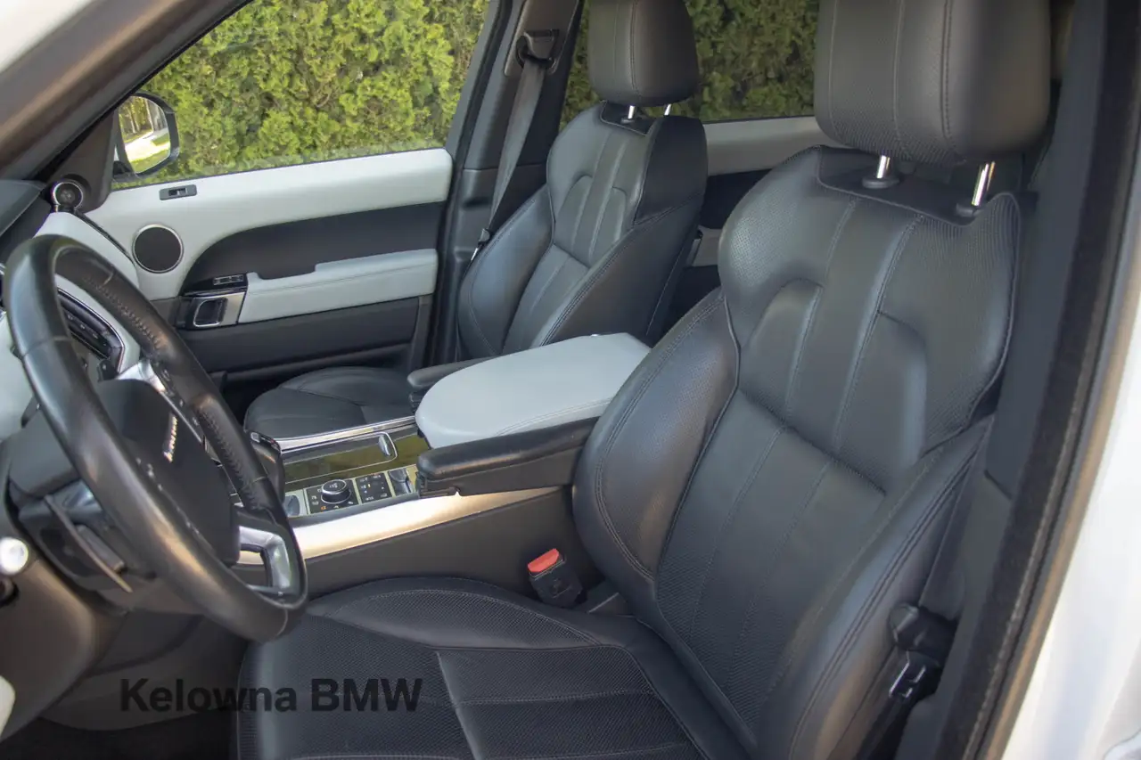 Land Rover Range Rover Sport снимка Land Rover Range Rover Sport