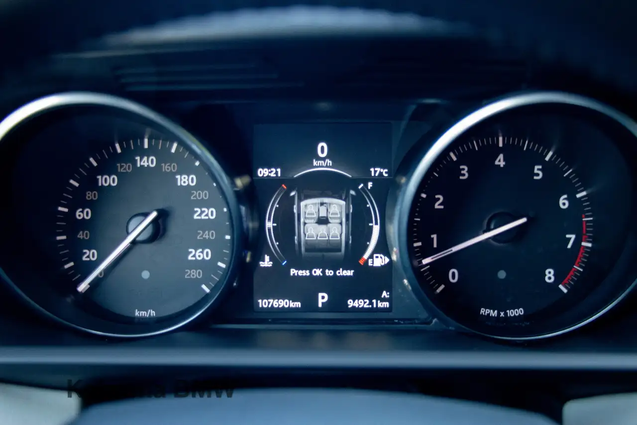 Land Rover Range Rover Sport снимка Land Rover Range Rover Sport