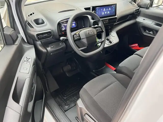Toyota Proace view 13
