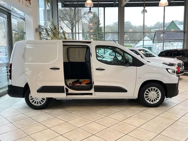 Toyota Proace view 3