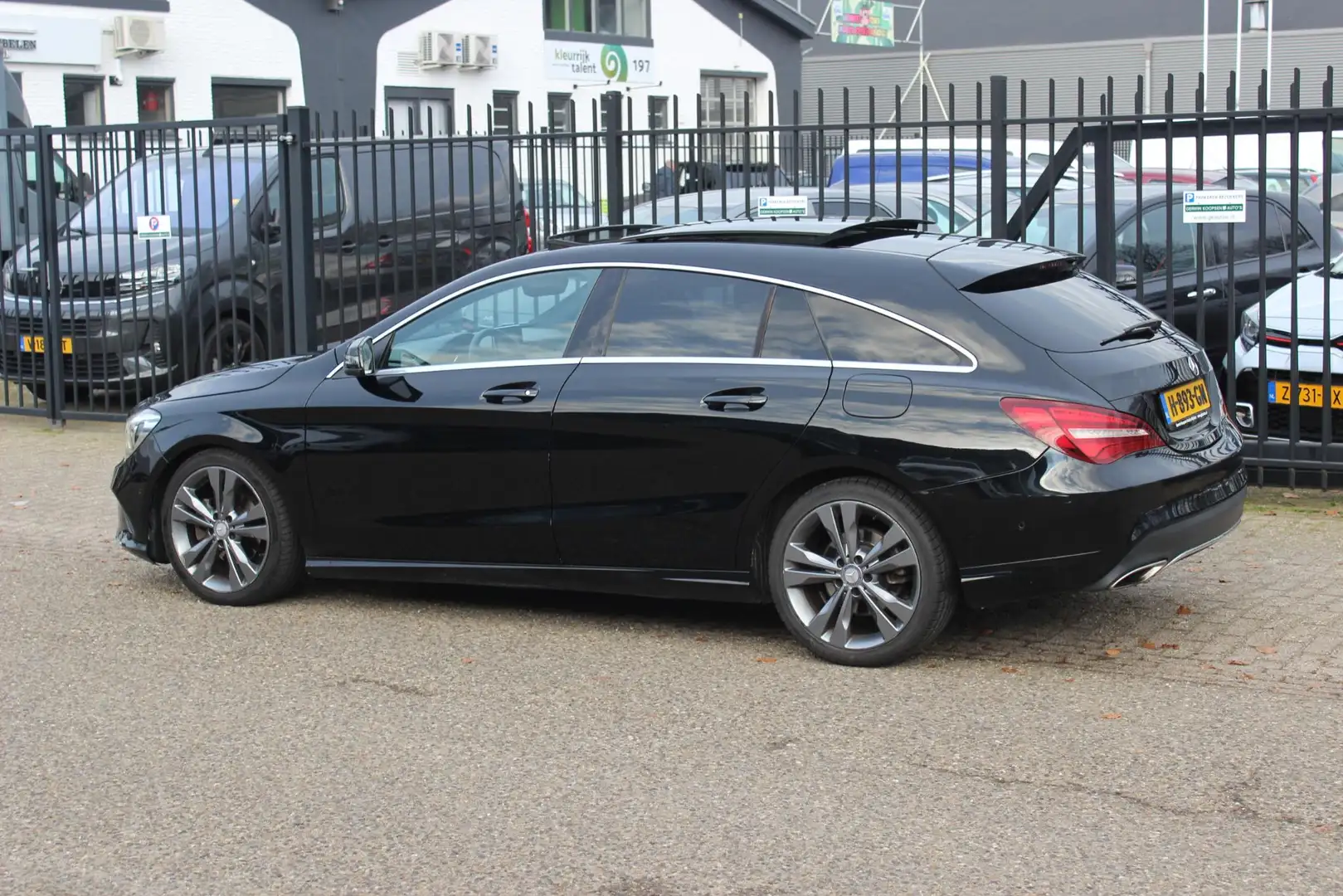 Mercedes-Benz CLA 180 Shooting Brake Ambition, Schuifdak! Noir - 2