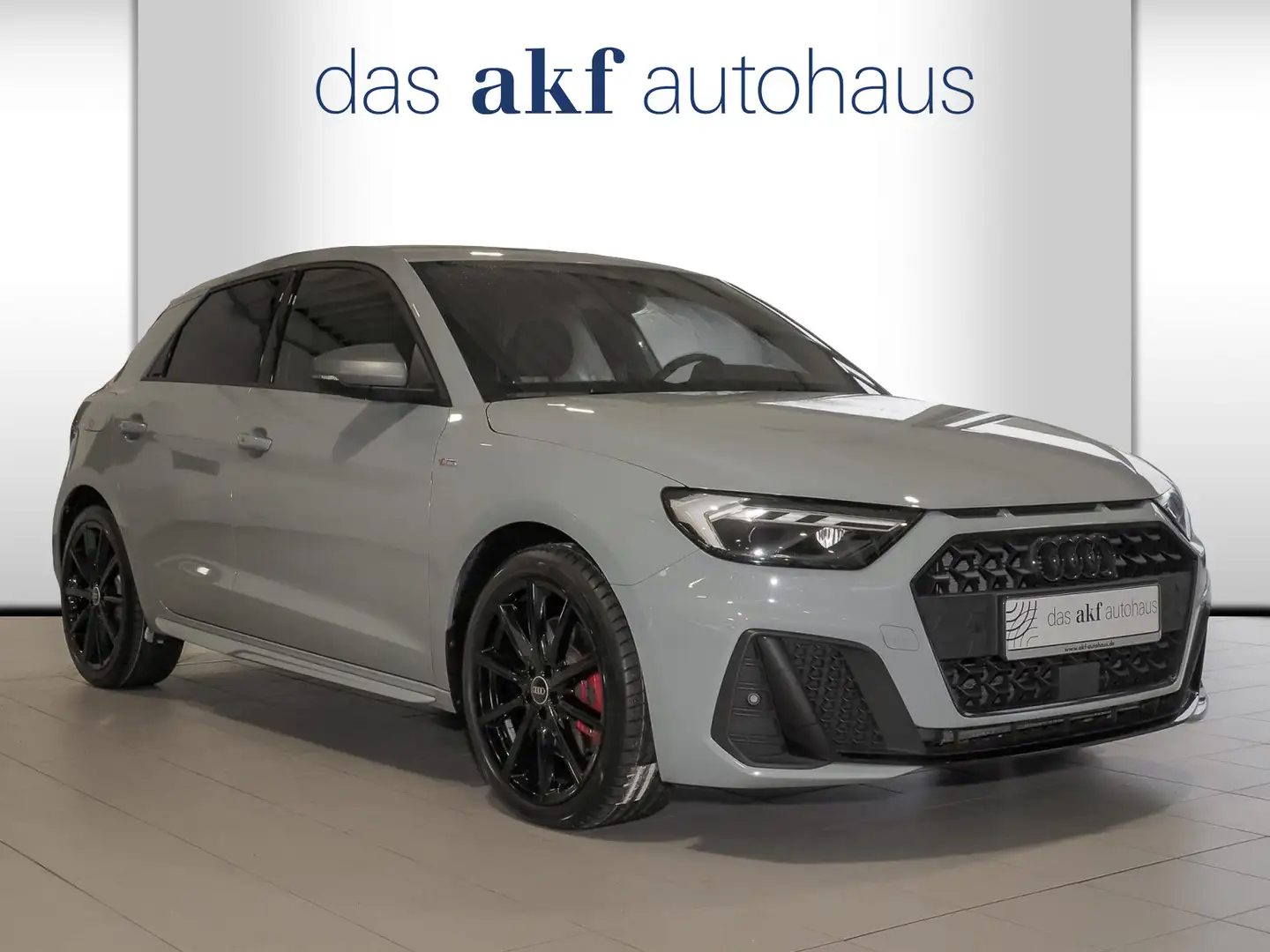 Audi A1 Sportback 40 2.0 TFSI S Line-MMI Navi*Kamera*S Grau - 2