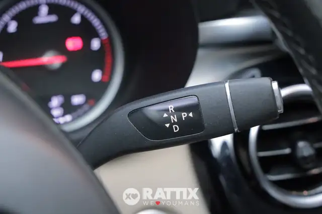 Mercedes-Benz GLC view 14