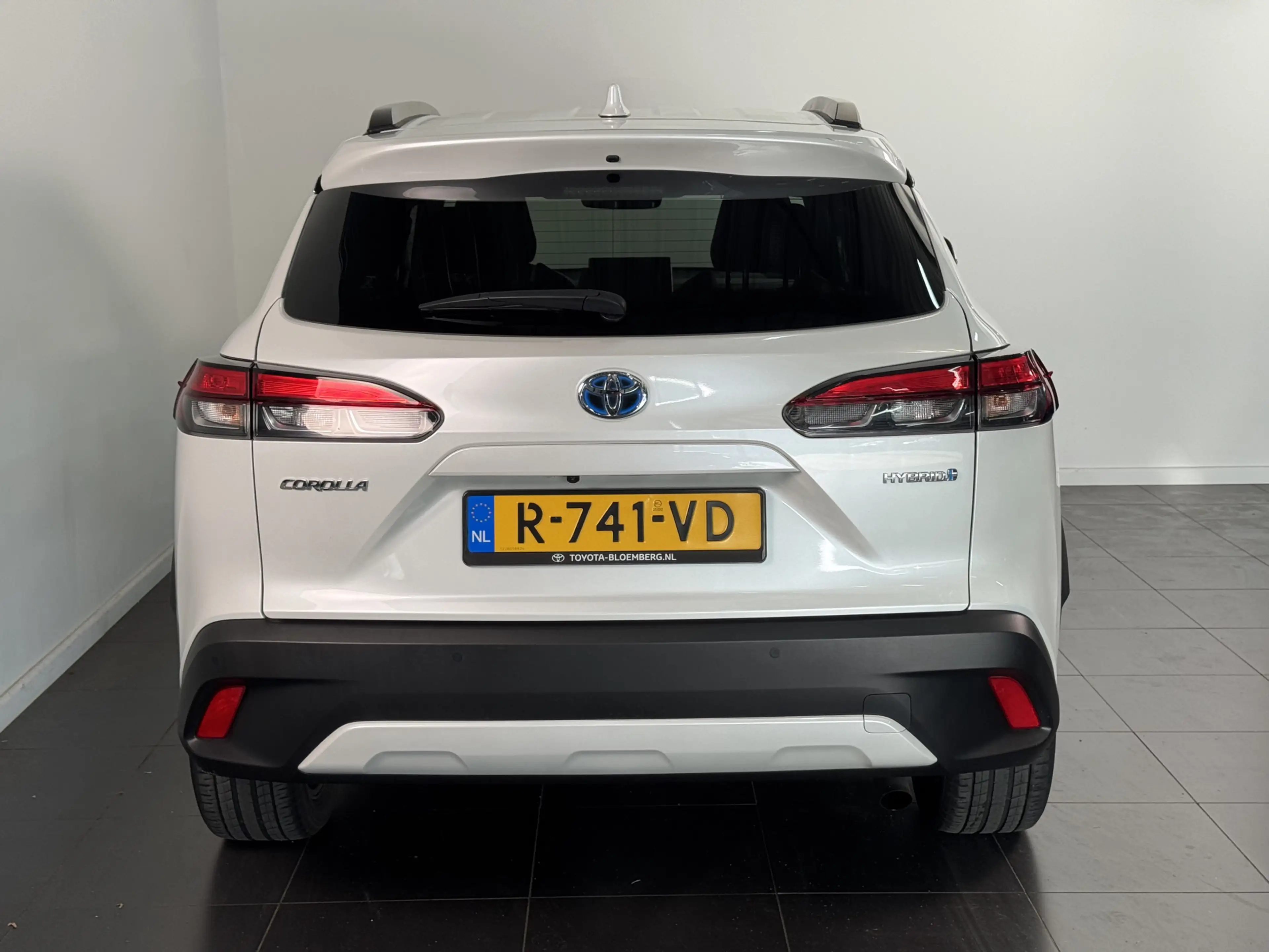 Toyota Corolla Cross 2.0 High Power Hybrid First Edition | Stoelverwarm — photo 9