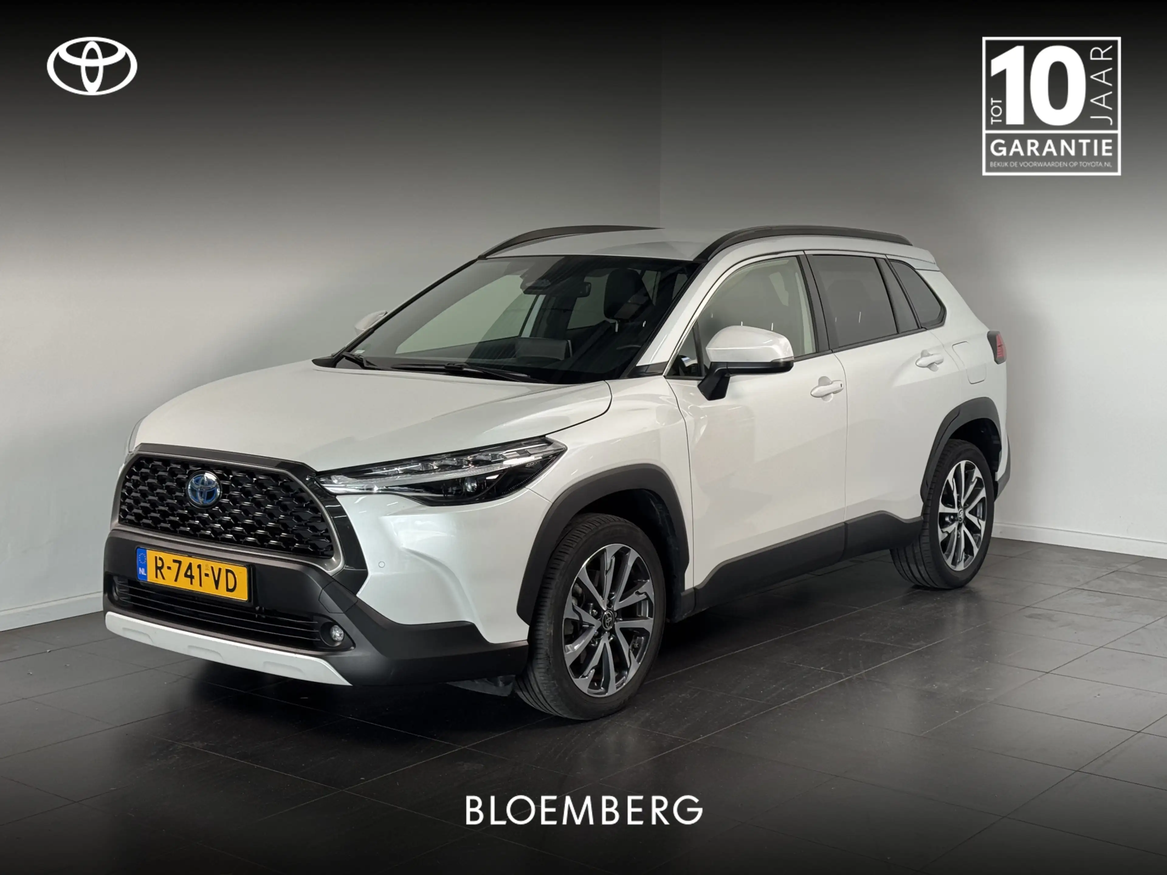 Toyota Corolla Cross 2.0 High Power Hybrid First Edition | Stoelverwarm