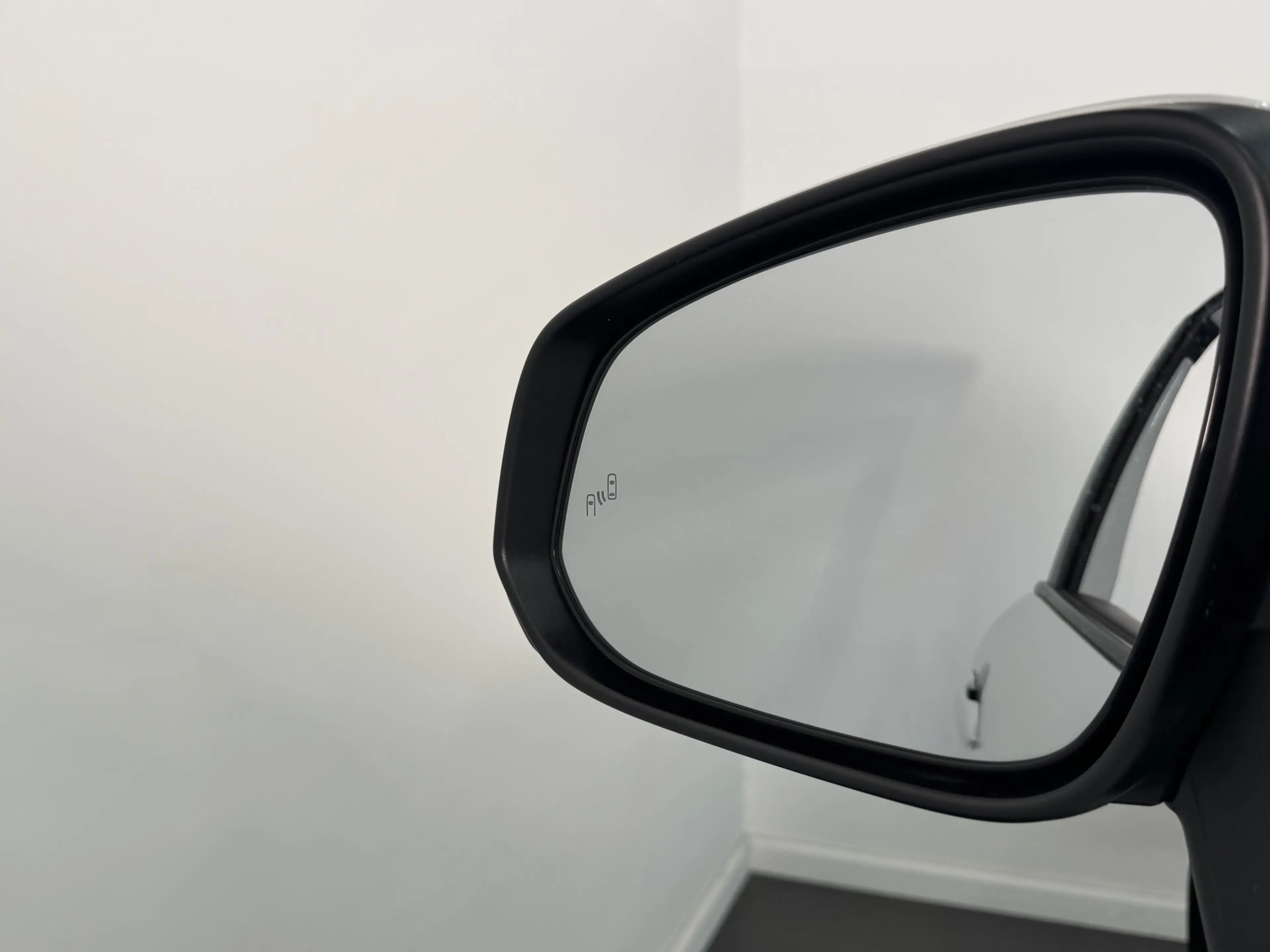 Toyota Corolla Cross 2.0 High Power Hybrid First Edition | Stoelverwarm — photo 10