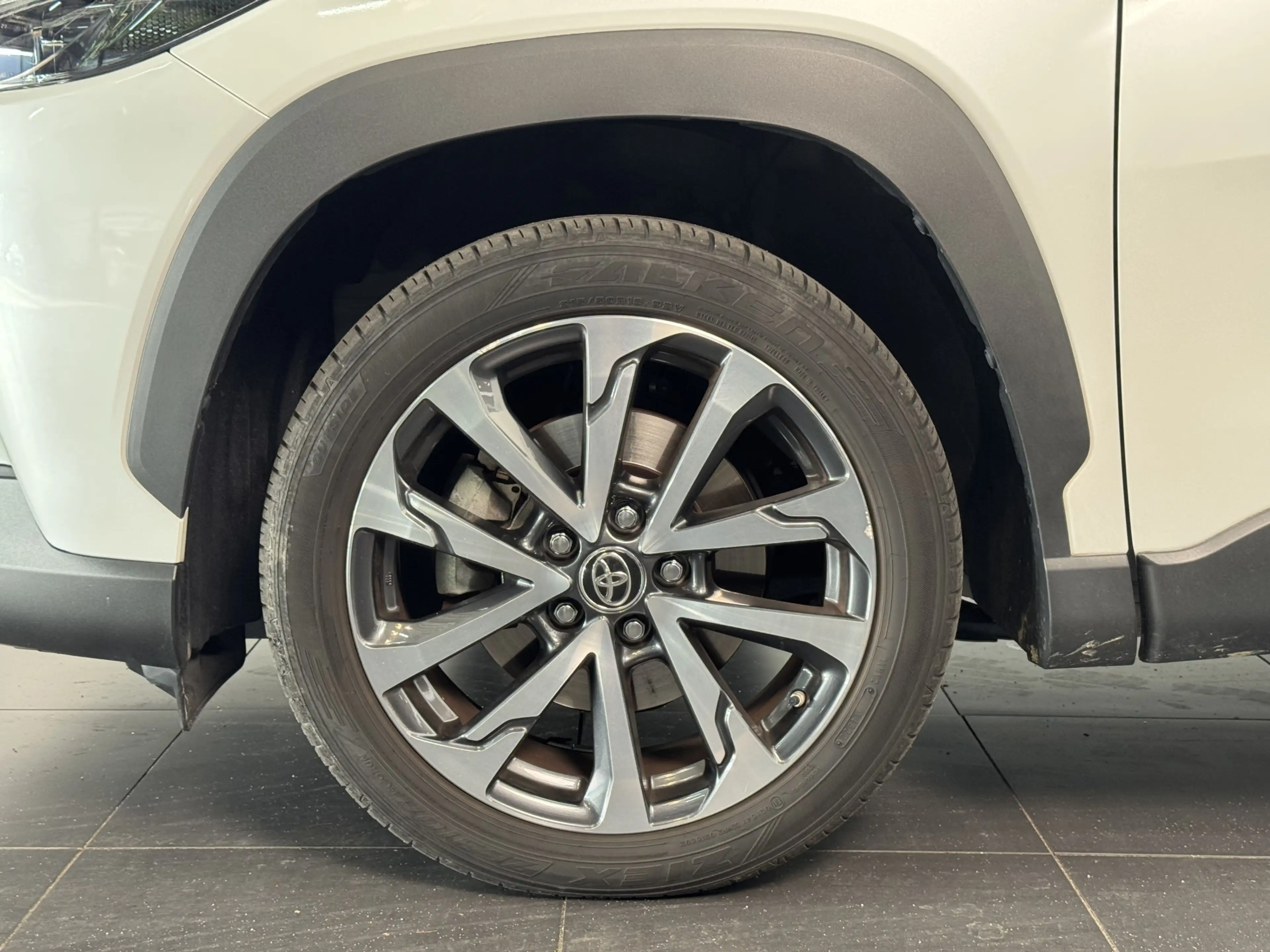 Toyota Corolla Cross 2.0 High Power Hybrid First Edition | Stoelverwarm — photo 4