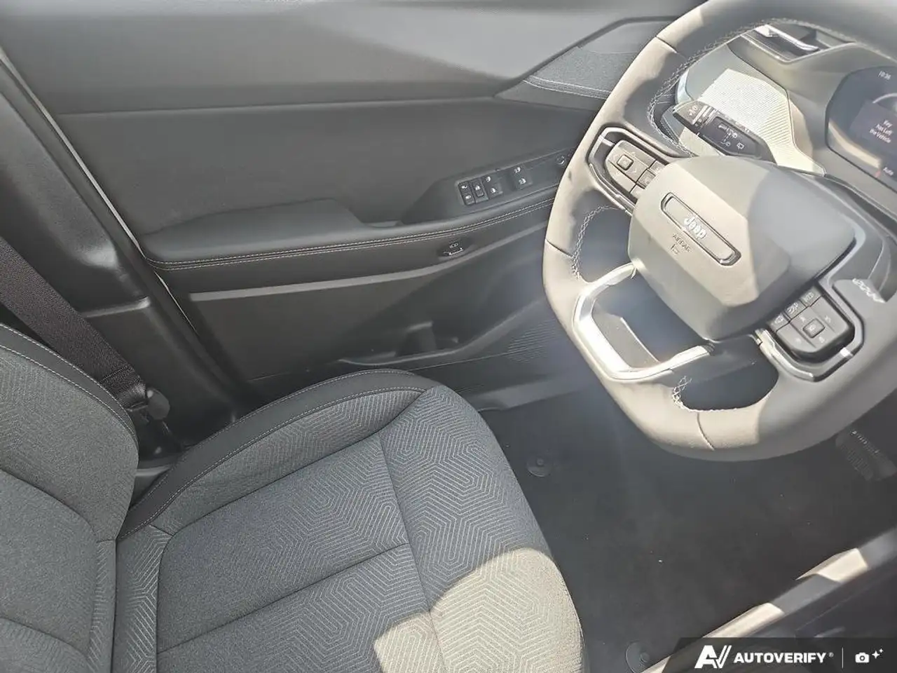 Jeep Cherokee снимка Jeep Cherokee