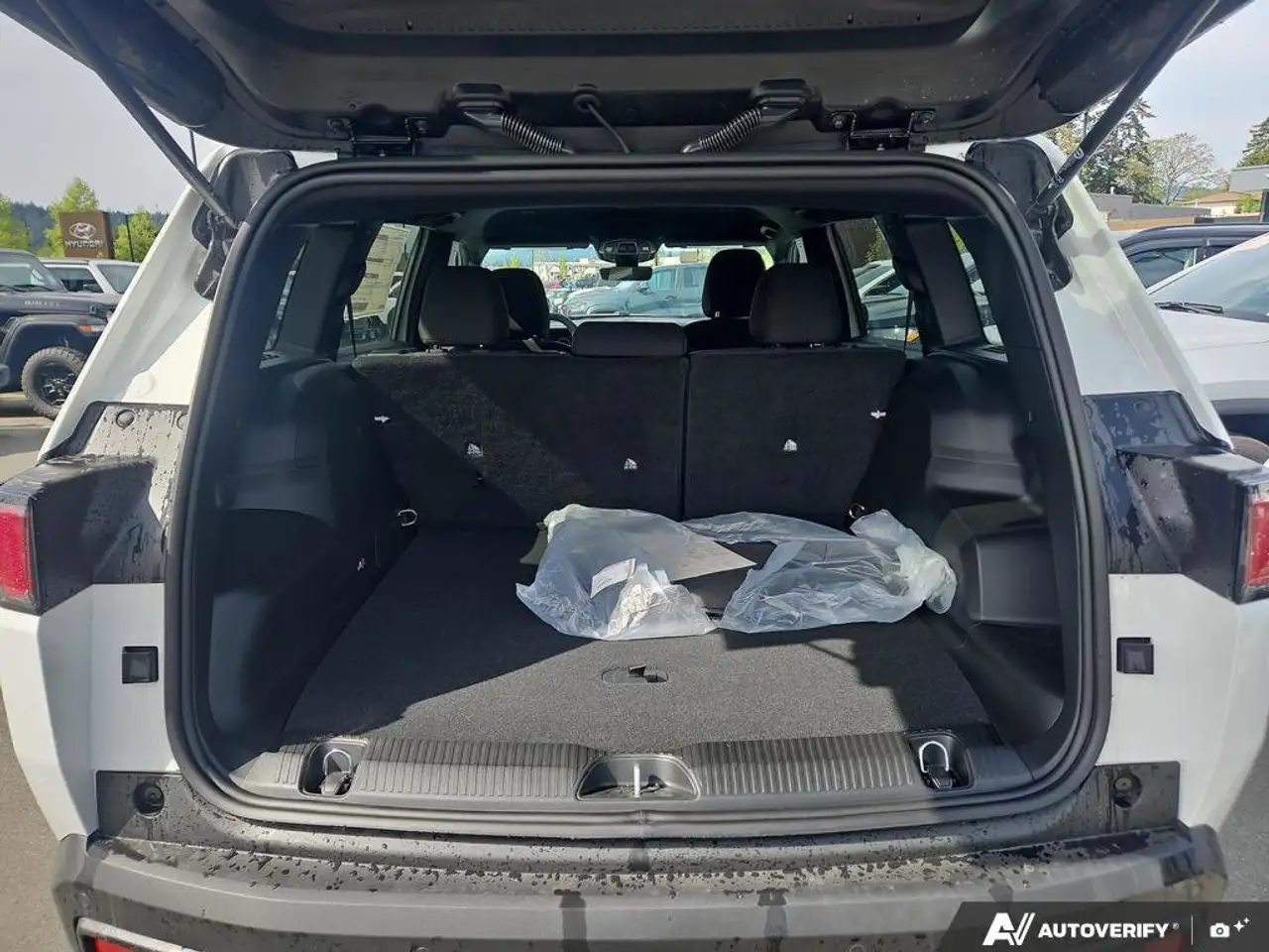 Jeep Cherokee снимка Jeep Cherokee
