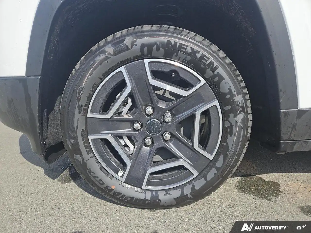 Jeep Cherokee снимка Jeep Cherokee