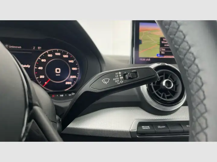 Audi Q2 1.5 S line 35 TFSI 2022, foto 22