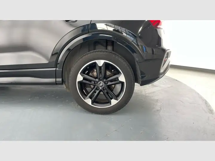 Audi Q2 1.5 S line 35 TFSI 2022, foto 17