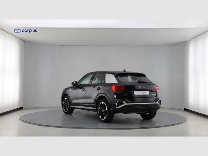 Audi Q2 1.5 S line 35 TFSI 2022, foto 5
