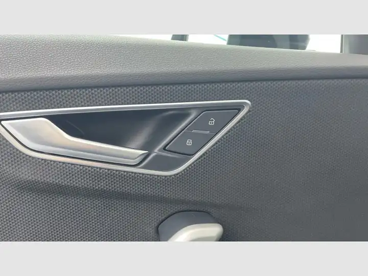 Audi Q2 1.5 S line 35 TFSI 2022, foto 19