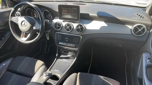 Mercedes-Benz Unknown Model view 10