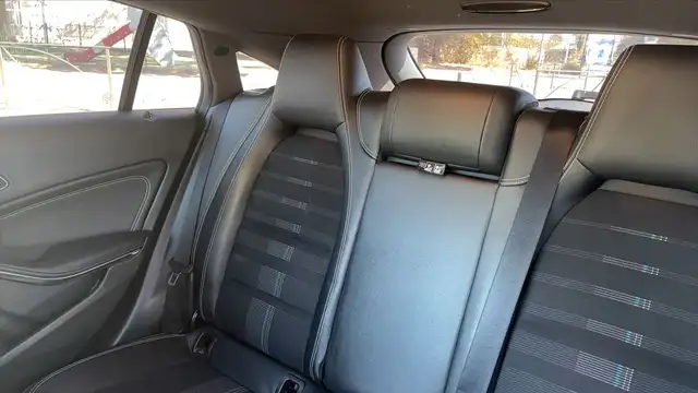 Mercedes-Benz Unknown Model view 9