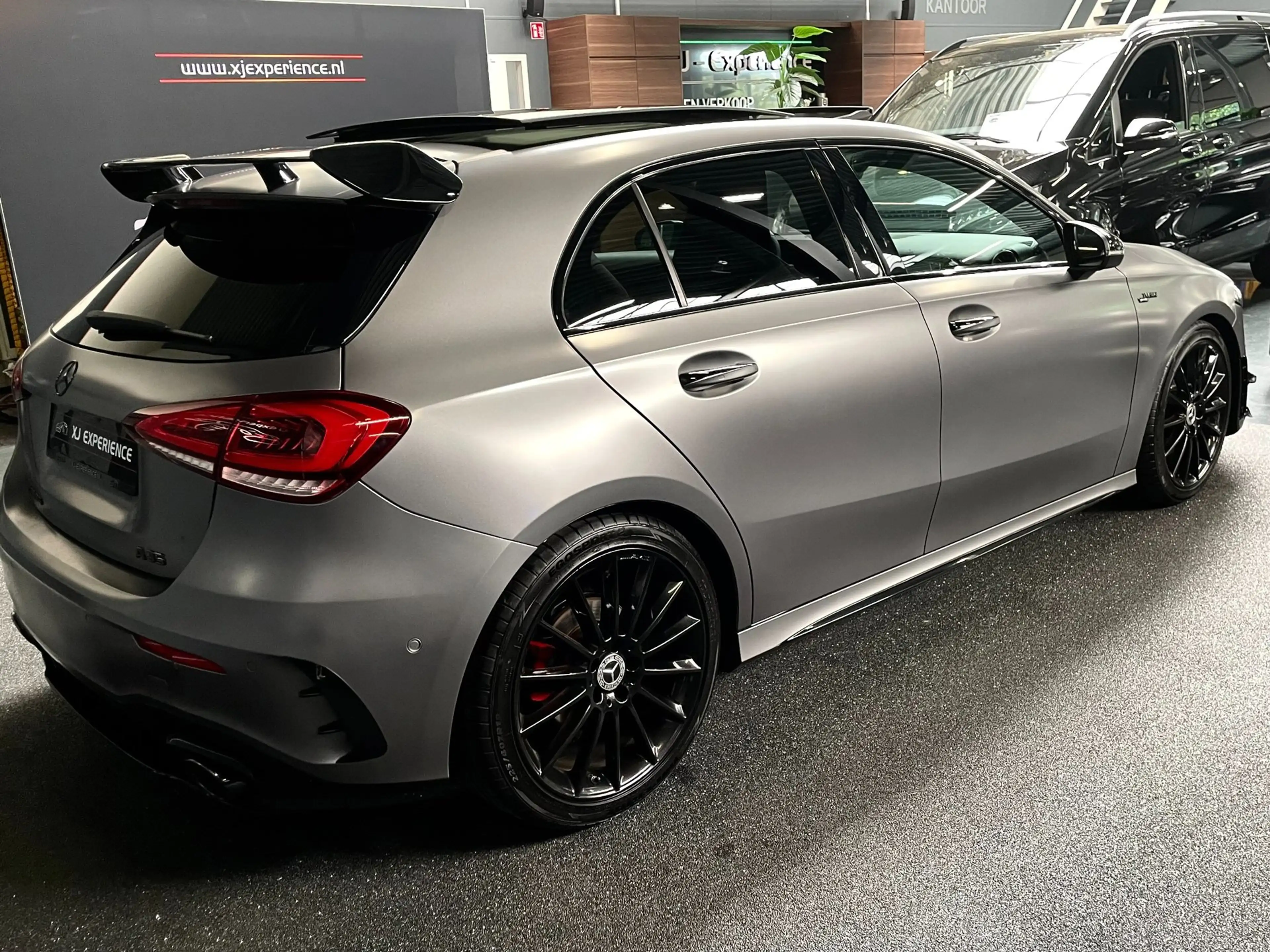 Mercedes-Benz A 35 AMG 180 Premium Plus AMG-Aerodynamic PANO NAP — photo 13