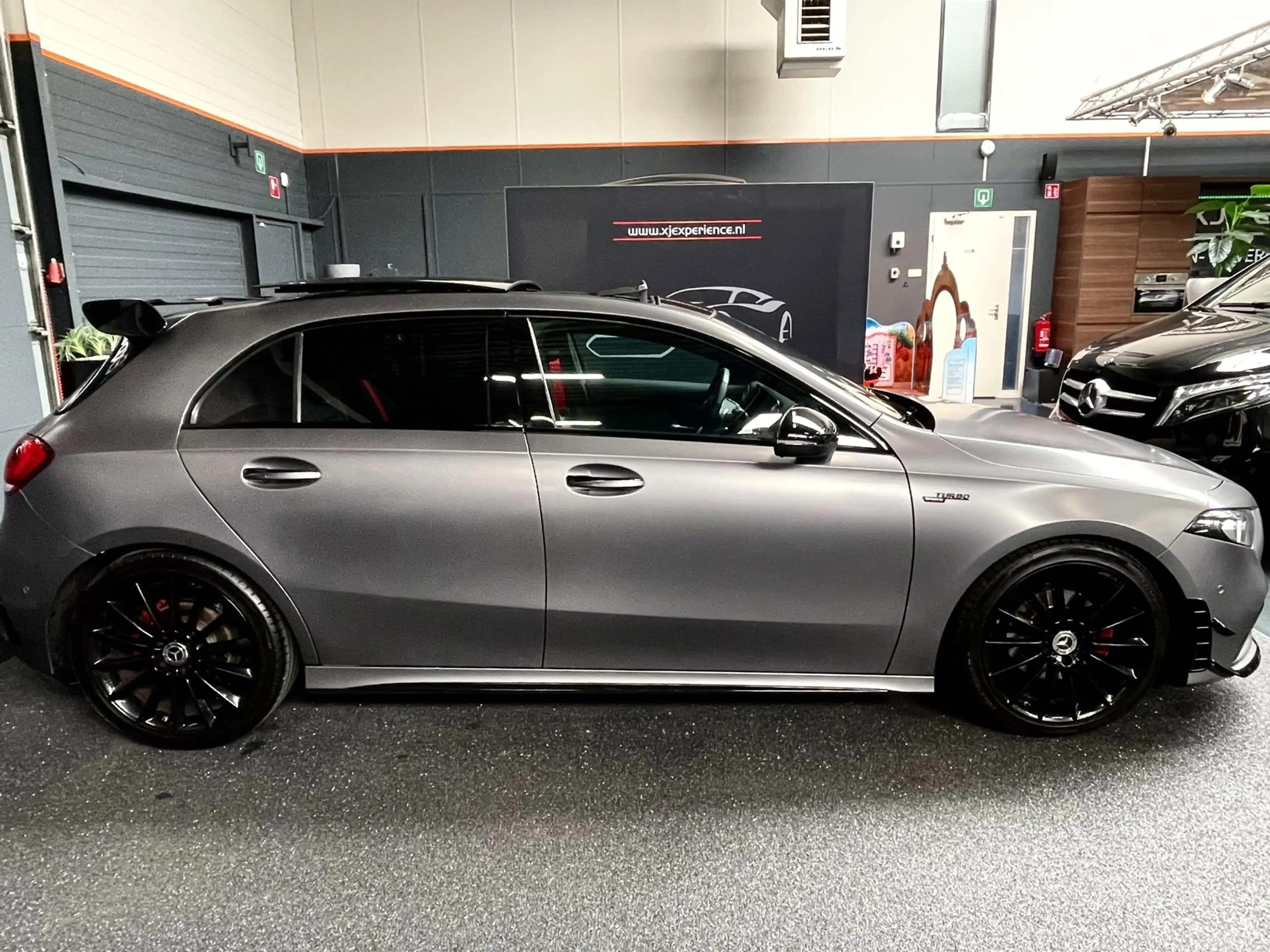 Mercedes-Benz A 35 AMG 180 Premium Plus AMG-Aerodynamic PANO NAP — photo 7
