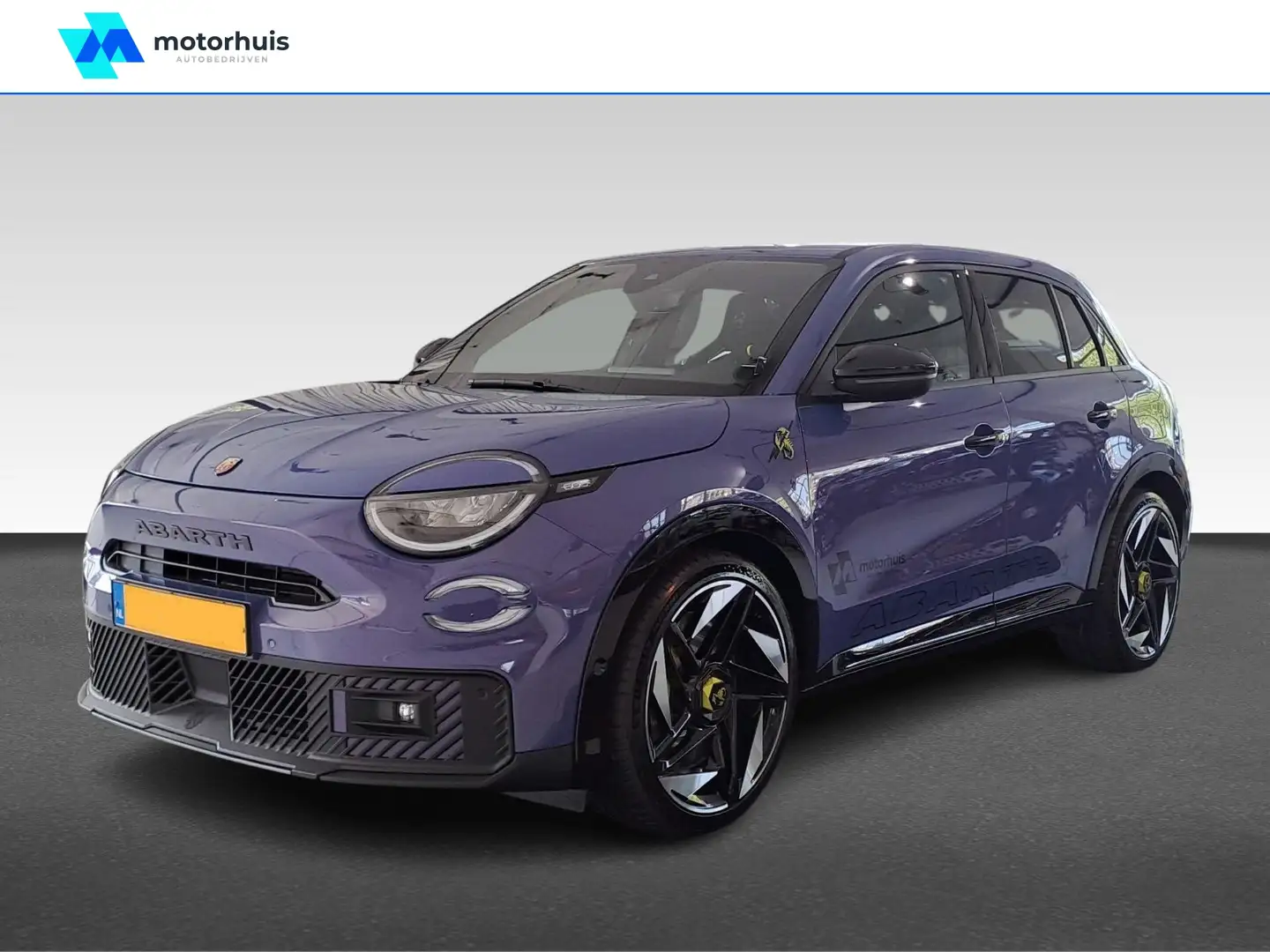 Abarth 600e 54 kWh 280pk Scorpionissima Paars - 1
