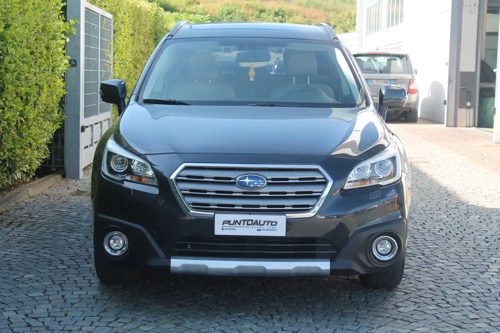 Subaru OUTBACK 2.0D-S Lineartronic Unlimited Šedá - 2