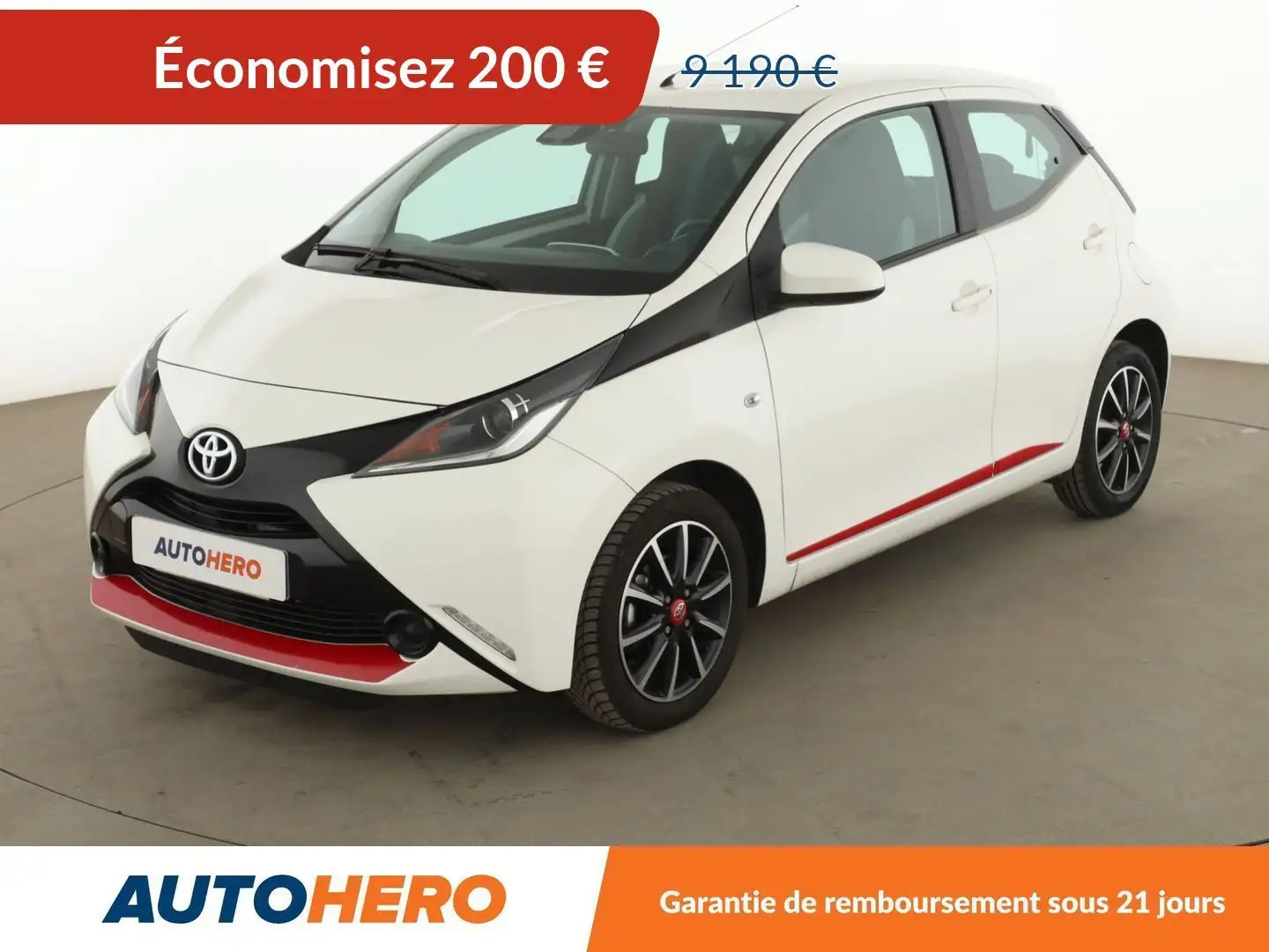 Toyota Aygo 1.0 VVT-i X-Play Blanc - 1