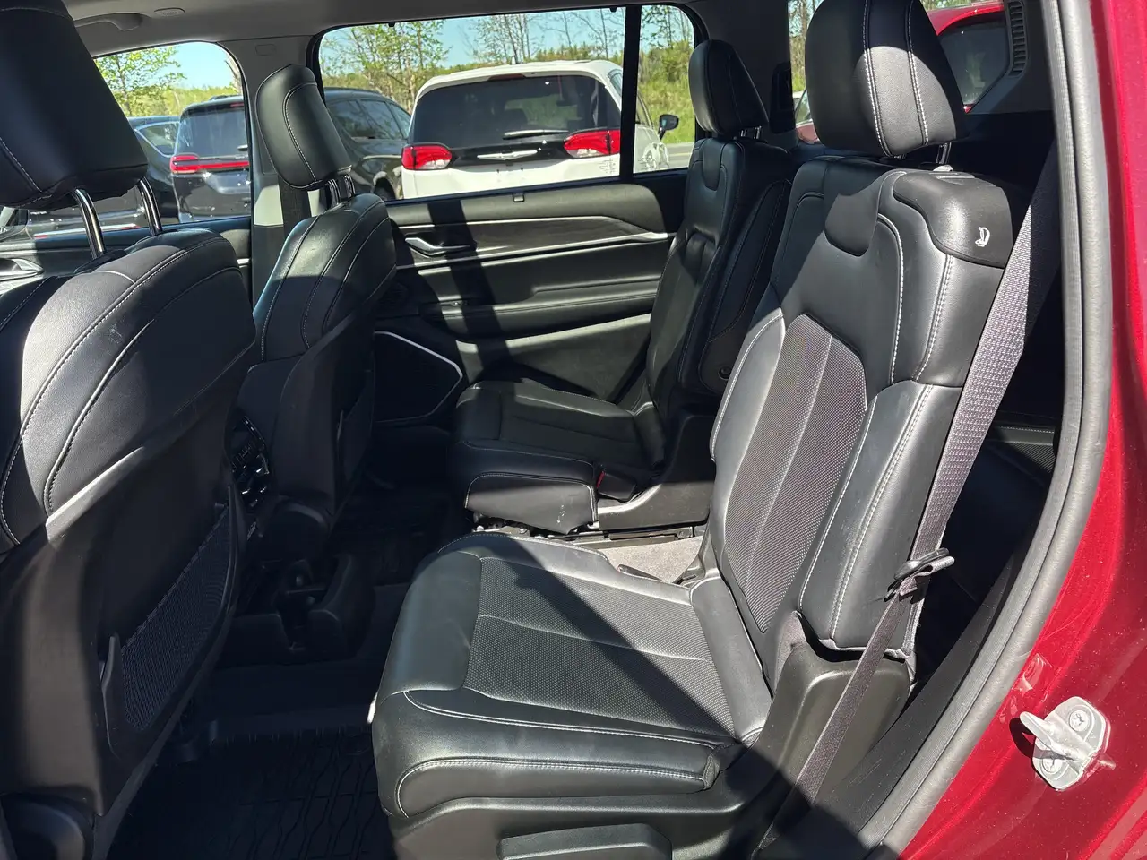 Jeep Grand Cherokee снимка Jeep Grand Cherokee