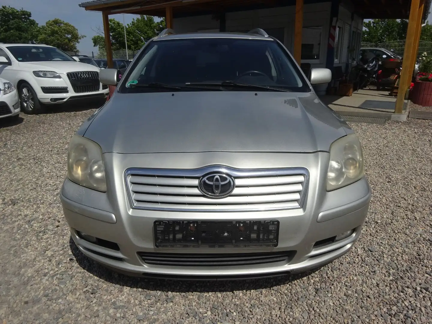 Toyota Avensis Combi Sol 2.0-l-D-4D Gris - 2
