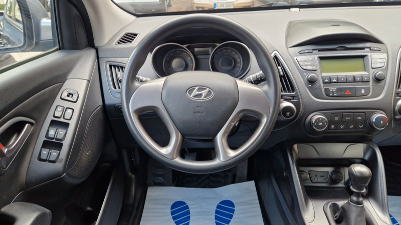Hyundai iX35 FIFA World Cup Edition 2WD, 2 Hand — photo 12