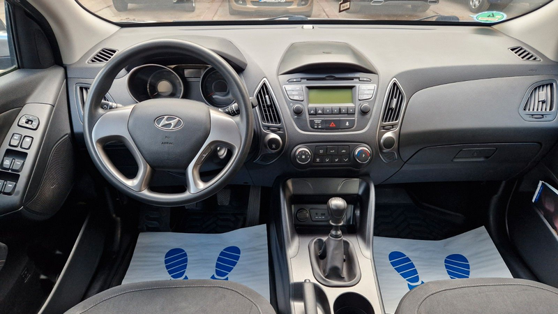 Hyundai iX35 FIFA World Cup Edition 2WD, 2 Hand — photo 9